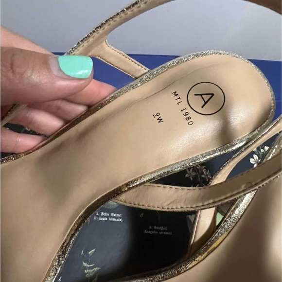 Gold Addition Elle Women’s size 9 extra wide sling back heels - Picture 2 of 4